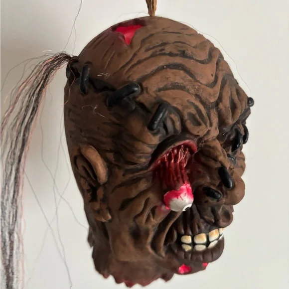 Spirit Halloween shrunken head hangging decoration - Picture 7 of 16